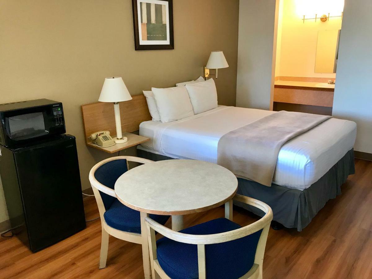 Sea-Tac Airport Value Inn Де Мойн Екстериор снимка